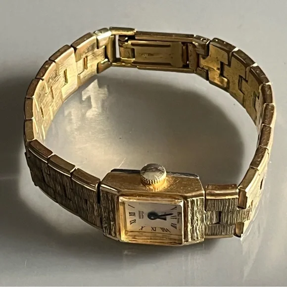 Nestrix MCM Textured Gold Tone Swiss 17 Jewel Incabloc Tank 